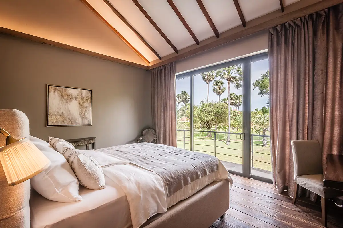 Pool House - Master Bedroom 1-1200x800px